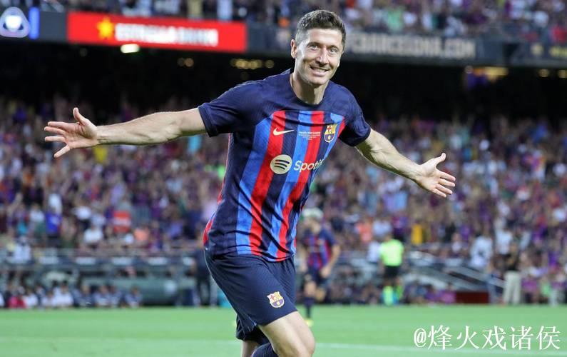 似曾相识？奥萨苏纳一战中，诺坎普看台高唱“哈维，请留下”